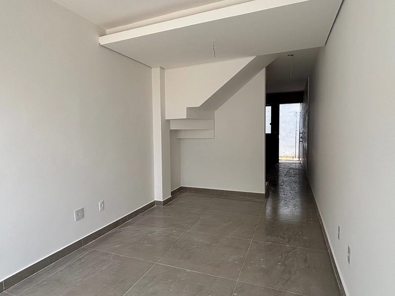 Casa Geminada com 2 suítes, fino acabamento e jardim suspenso.: 4ª foto da galeria de imagens do imóvel