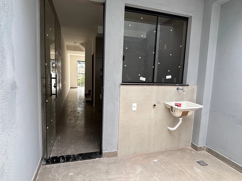 Casa Geminada com 2 suítes, fino acabamento e jardim suspenso.: 9ª foto da galeria de imagens do imóvel