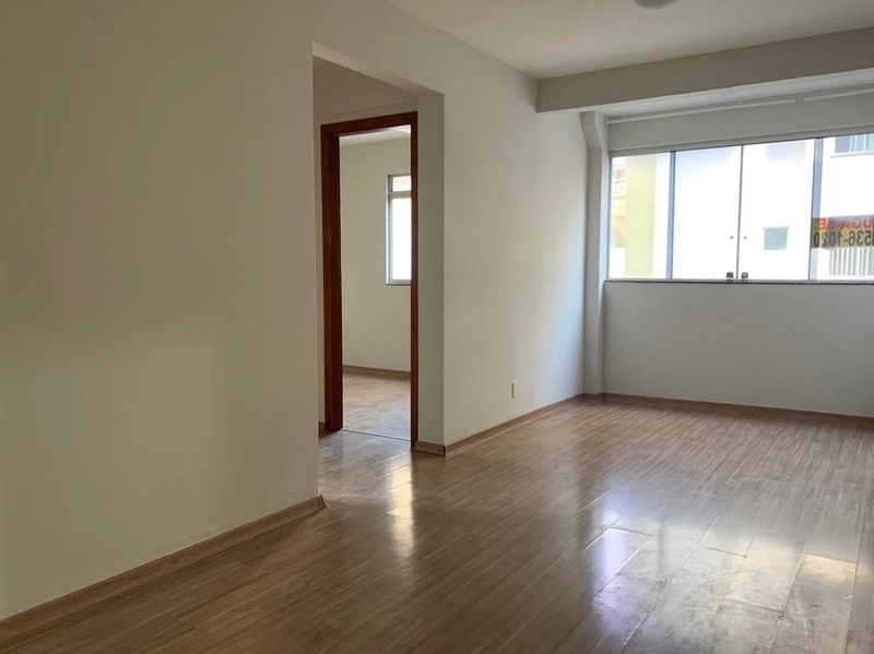 Viva ao lado da natureza: espaços verdes, canto de pássaros e tranquilidade.: 4ª foto da galeria de imagens do imóvel