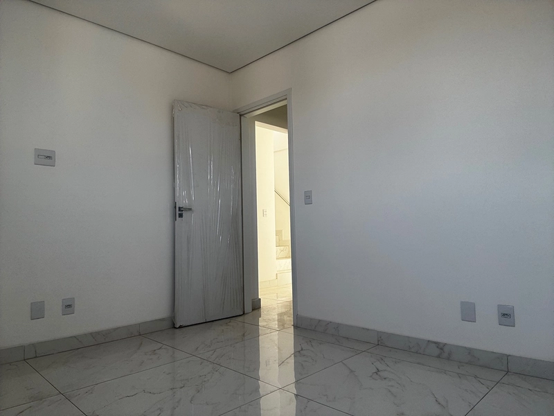 Sua vida elevada: espaço, tecnologia e privacidade em um só lar.: 19ª foto da galeria de imagens do imóvel