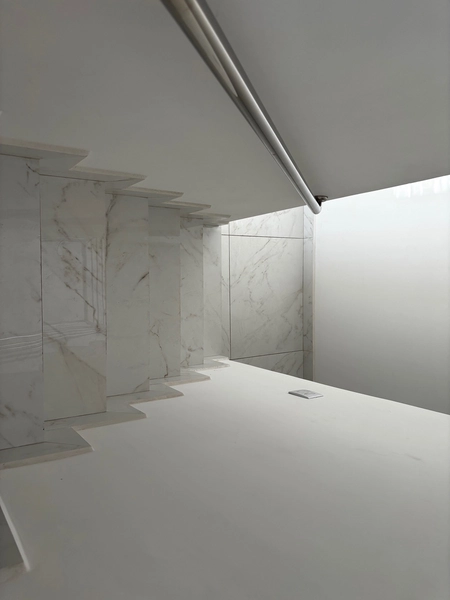 Sua vida elevada: espaço, tecnologia e privacidade em um só lar.: 8ª foto da galeria de imagens do imóvel