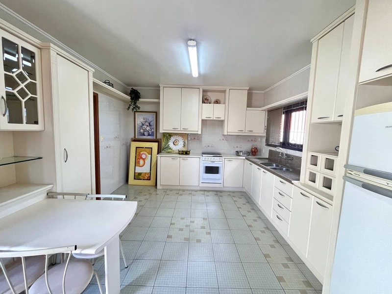 Casa mobiliada 3 dormitórios no Panazzolo: 4ª foto da galeria de imagens do imóvel