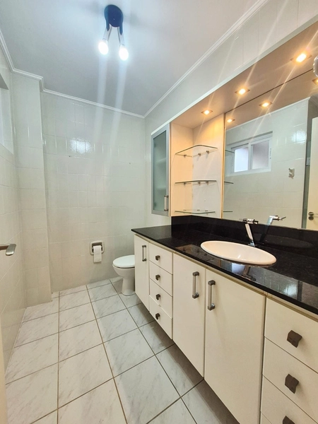 Apartamento Central - Localização Privilegiada. Semi Mobiliado próximo de tudo.: 13ª foto da galeria de imagens do imóvel