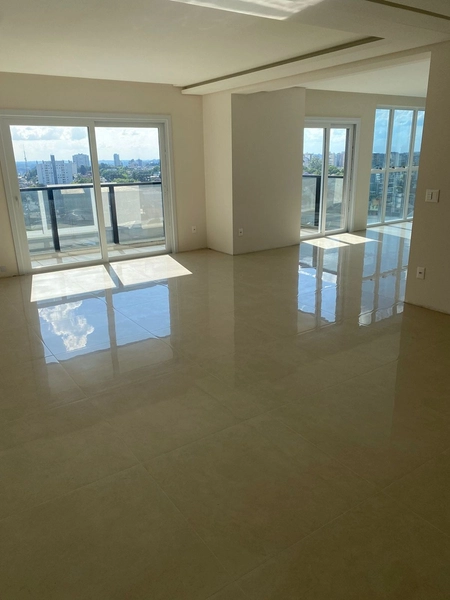 Apartamento 3 suítes, Um por andar: 2ª foto da galeria de imagens do imóvel