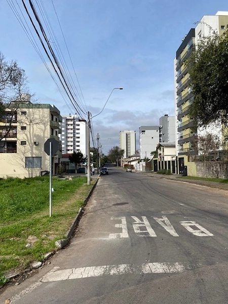 Sobrado na planta com entrada individual , bairro Santa Catarina: 4ª foto da galeria de imagens do imóvel