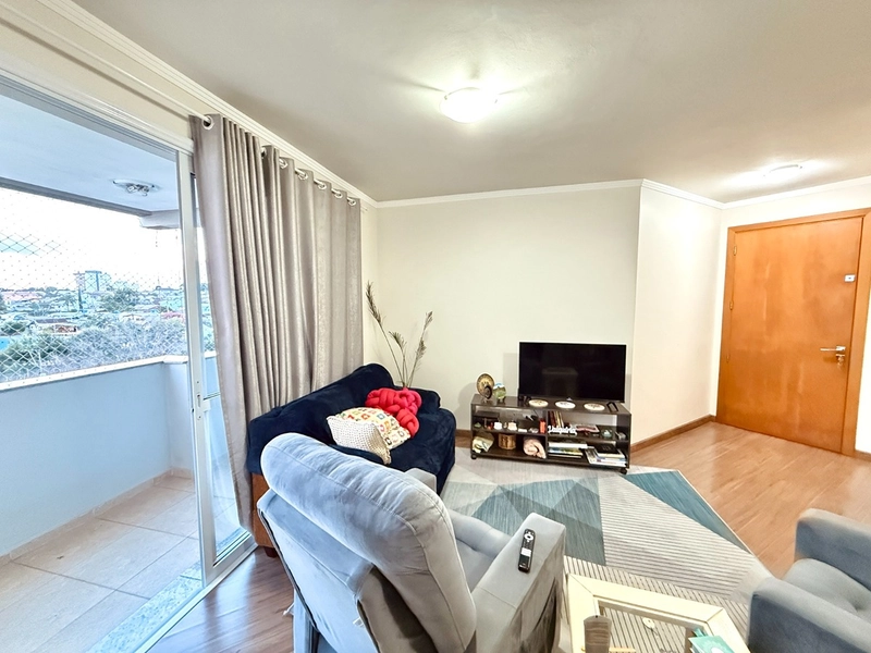 Mobiliado - Uma quadra da Jacob Luchese : 2ª foto da galeria de imagens do imóvel