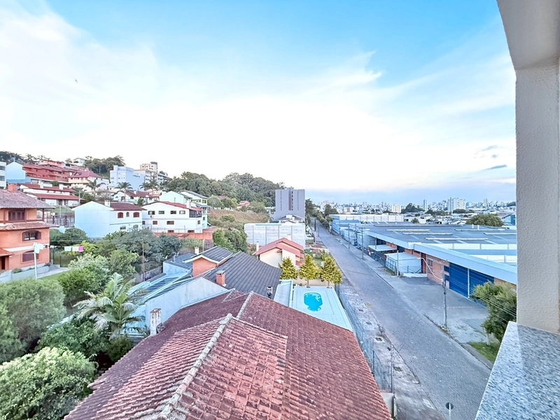 Mobiliado - Uma quadra da Jacob Luchese : 20ª foto da galeria de imagens do imóvel