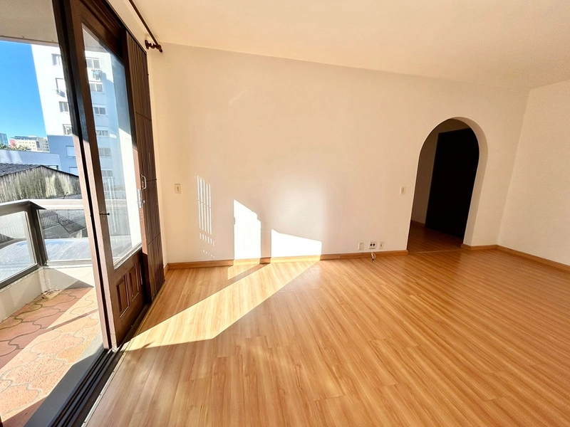 Apartamento no Centro com Suíte: 2ª foto da galeria de imagens do imóvel