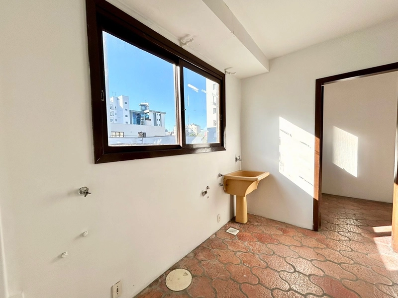 Apartamento no Centro com Suíte: 9ª foto da galeria de imagens do imóvel