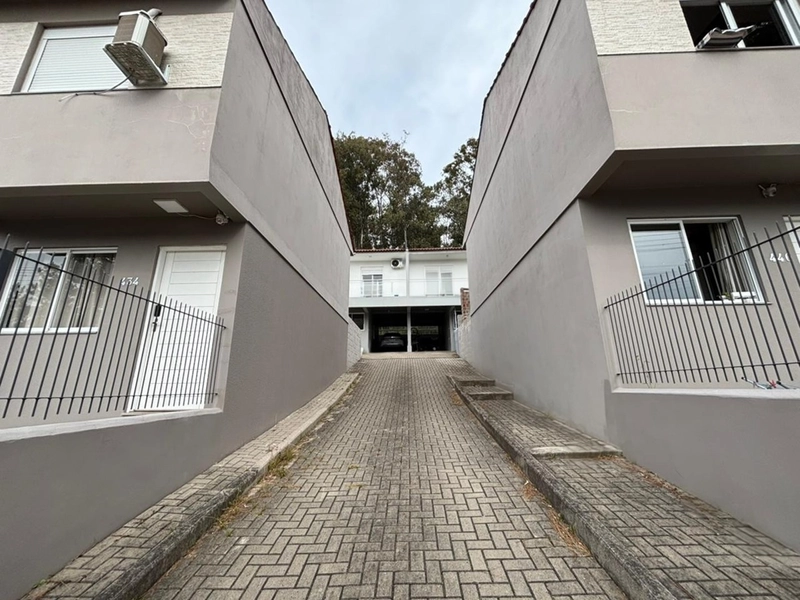 🏡 Sobrado Semimobiliado na Colina Sorriso | 3 Dormitórios, Suíte e Jardim Privativo: 7ª foto da galeria de imagens do imóvel