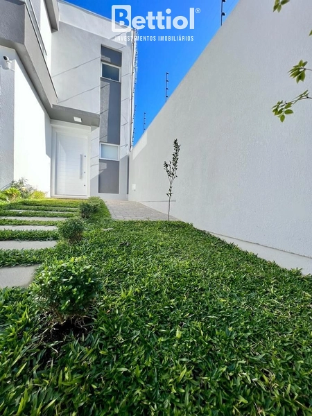 Sobrado com Piscina: 2ª foto da galeria de imagens do imóvel