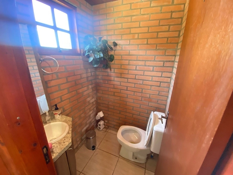 🌳 Chácara em Condomínio Fechado com 2 Casas e Piscina em Vila Seca – Terreno de 4.512m: 20ª foto da galeria de imagens do imóvel