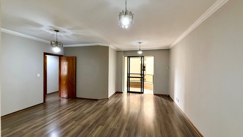 Apartamento de 3 dormitórios no São Pelegrino: 3ª foto da galeria de imagens do imóvel