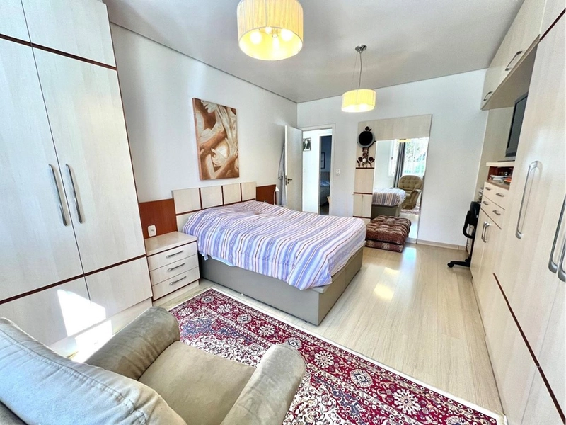 Casa 4 dormitórios no Sagrada Família: 3ª foto da galeria de imagens do imóvel