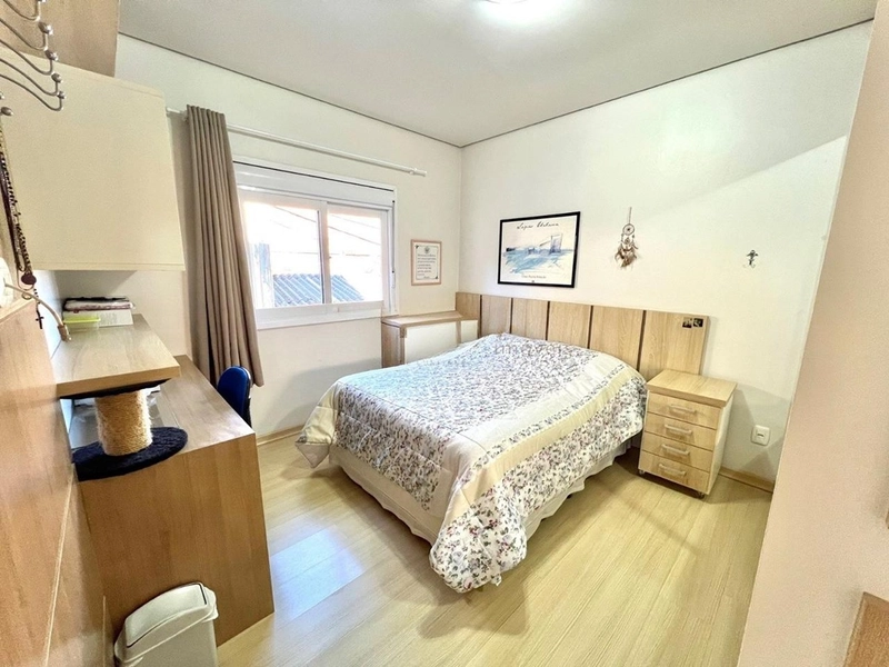 Casa 4 dormitórios no Sagrada Família: 8ª foto da galeria de imagens do imóvel