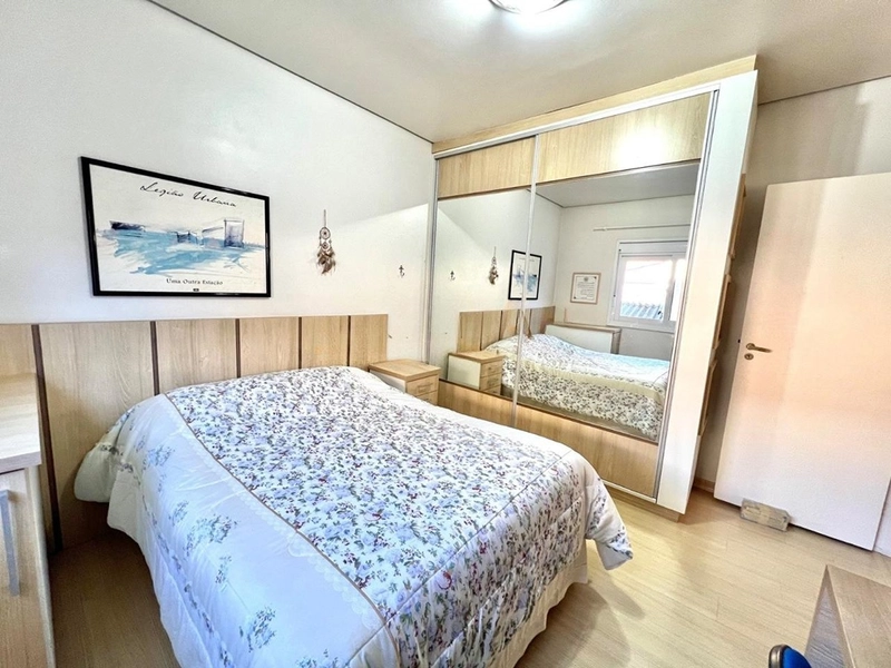 Casa 4 dormitórios no Sagrada Família: 9ª foto da galeria de imagens do imóvel