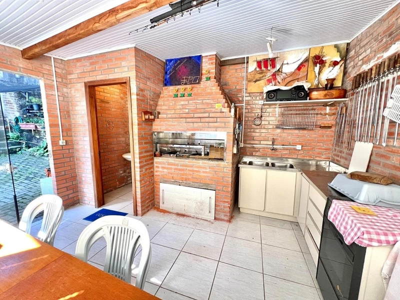 Casa 4 dormitórios no Sagrada Família: 14ª foto da galeria de imagens do imóvel