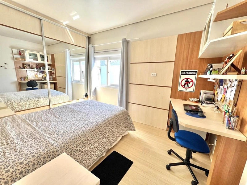 Casa 4 dormitórios no Sagrada Família: 10ª foto da galeria de imagens do imóvel