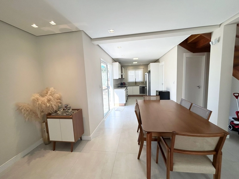 Sobrado à venda no bairro Colina Sorriso.: 6ª foto da galeria de imagens do imóvel