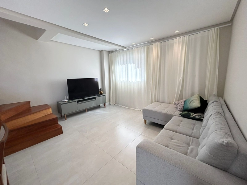 Sobrado à venda no bairro Colina Sorriso.: 2ª foto da galeria de imagens do imóvel