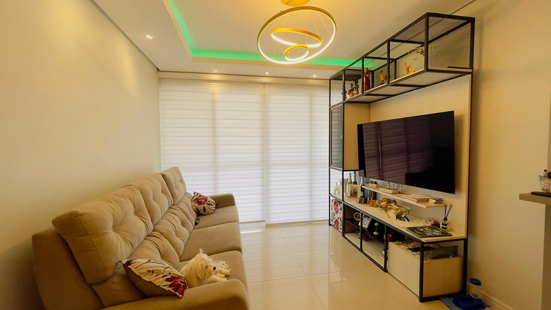 Apartamento decorado, semimobiliado com terraço: 3ª foto da galeria de imagens do imóvel