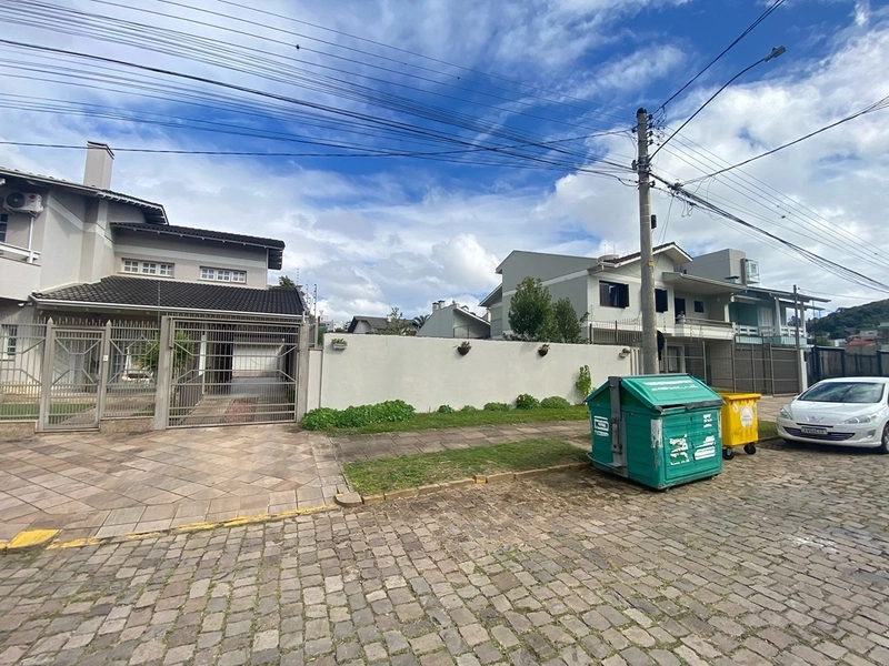 Terreno de Alto Padrão com 408m² em Rua Sem Saída no Bairro Santa Catarina: 6ª foto da galeria de imagens do imóvel