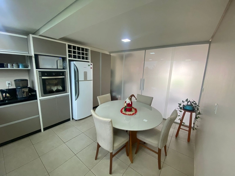 Sobrado semimobiliado triplex 3 suítes: 7ª foto da galeria de imagens do imóvel