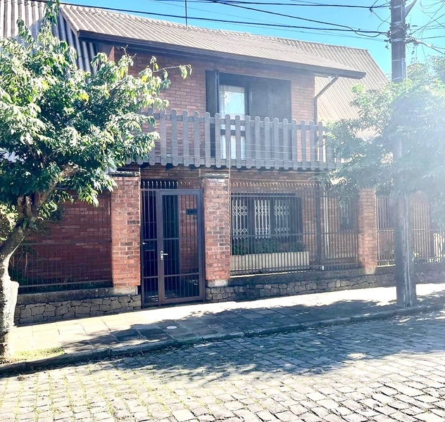 Localizada no bairro Cristo Redentor, próximo ao Supermercado Fort Atacadista.: 1ª foto da galeria de imagens do imóvel