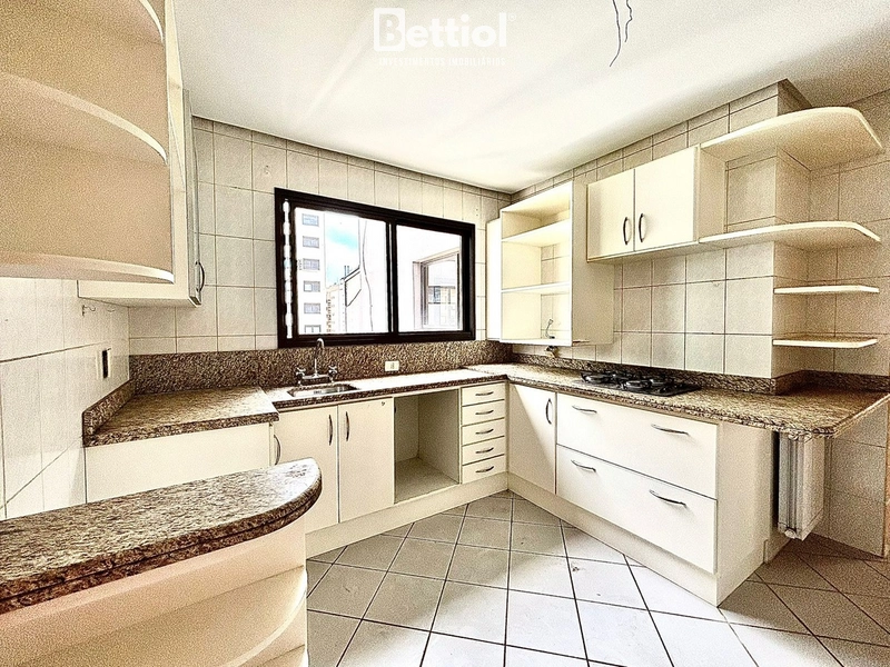 Apartamento 4 dormitórios sendo 3 suítes no Centro: 4ª foto da galeria de imagens do imóvel