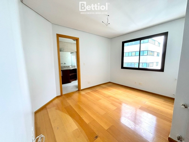 Apartamento 4 dormitórios sendo 3 suítes no Centro: 7ª foto da galeria de imagens do imóvel