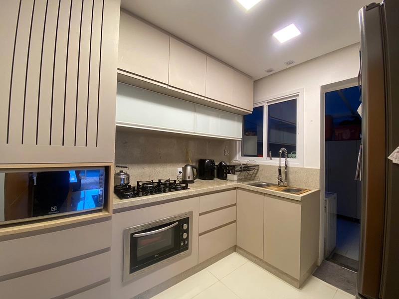 lindo apartamento semimobiliado no Vinhedos: 2ª foto da galeria de imagens do imóvel