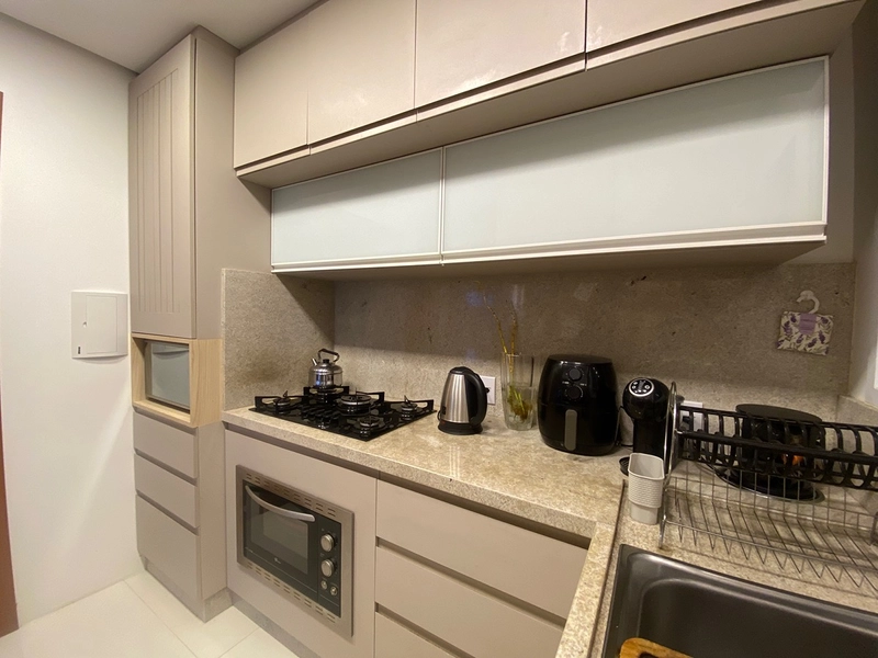 lindo apartamento semimobiliado no Vinhedos: 3ª foto da galeria de imagens do imóvel