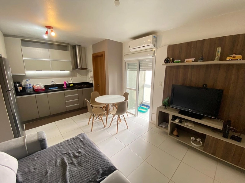  Apartamento Semimobiliado com 2 Dormitórios, Sol da Tarde e 1 Vaga no Rio Branco: 3ª foto da galeria de imagens do imóvel