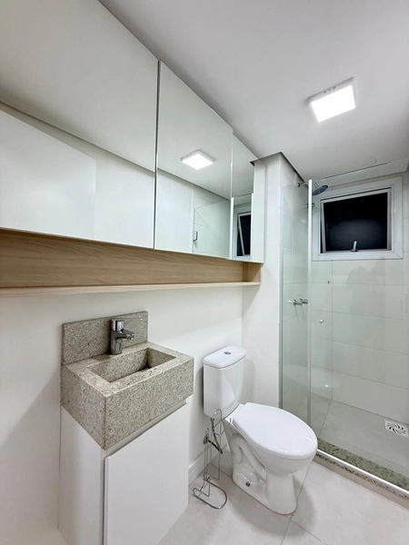 Apartamento Completo com Terraço, Lareira e Skybar – Ideal para Morar ou Investir: 7ª foto da galeria de imagens do imóvel