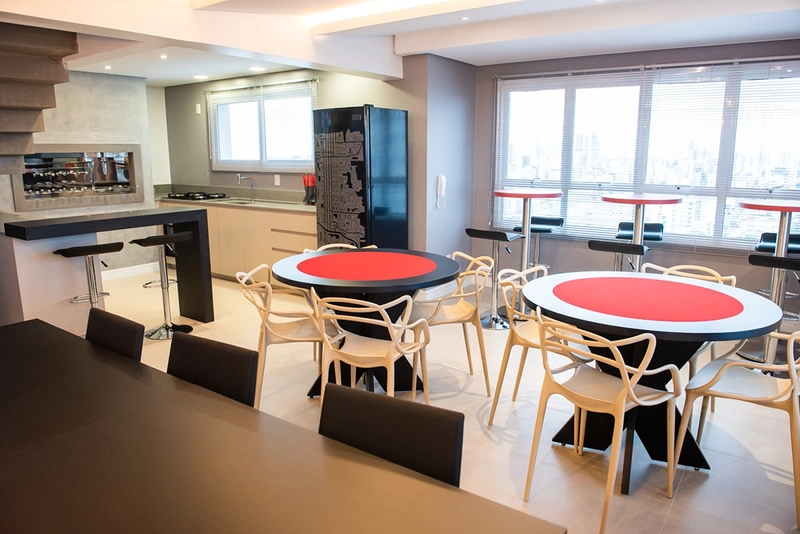 Apartamento Completo com Terraço, Lareira e Skybar – Ideal para Morar ou Investir: 15ª foto da galeria de imagens do imóvel