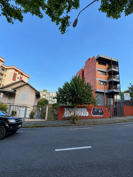 📈 Raridade no Centro: Terreno Praticamente Plano com 488m² Pronto para Construir: 3ª foto da galeria de imagens do imóvel