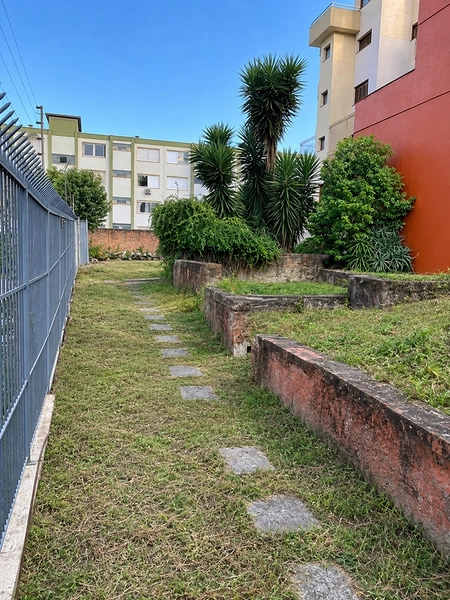 📈 Raridade no Centro: Terreno Praticamente Plano com 488m² Pronto para Construir: 2ª foto da galeria de imagens do imóvel