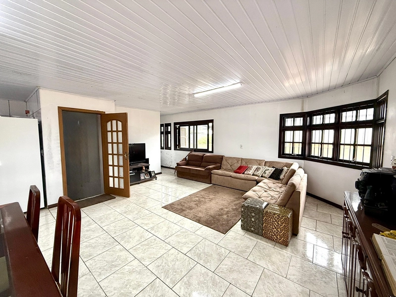 Casa com 3 Dormitórios um sendo Suite no Centenário: 4ª foto da galeria de imagens do imóvel