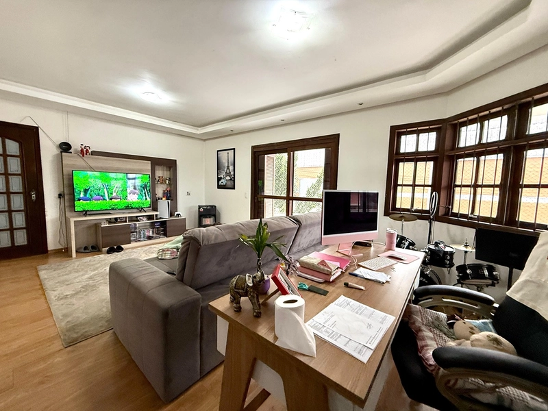 Casa com 3 Dormitórios um sendo Suite no Centenário: 2ª foto da galeria de imagens do imóvel