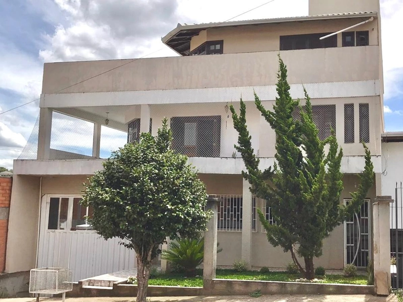 Casa com 3 Dormitórios um sendo Suite no Centenário: 1ª foto da galeria de imagens do imóvel