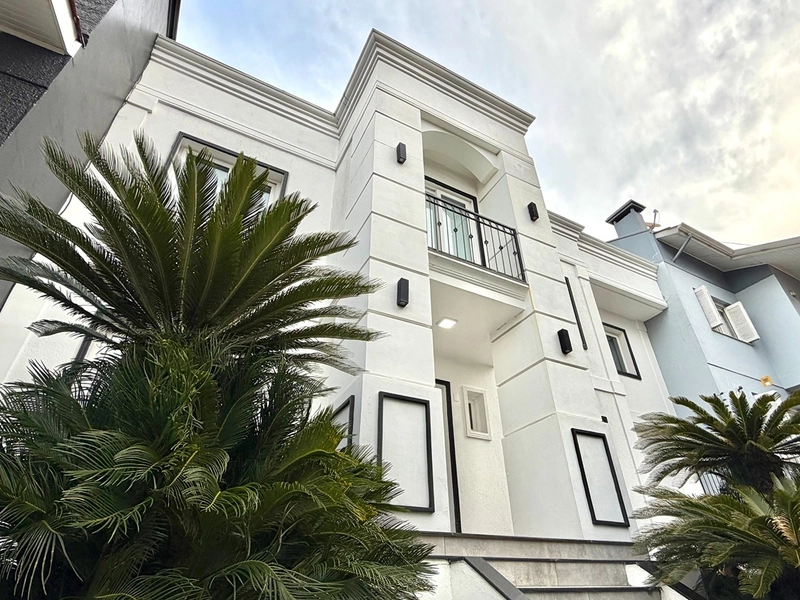 CASA 2 ANDARES ALTO PADRÃO COM QUIOSQUE: 3ª foto da galeria de imagens do imóvel
