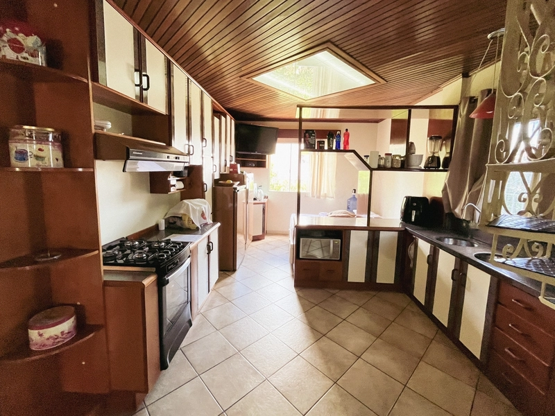 Casa semimobiliada no Santa Catarina: 2ª foto da galeria de imagens do imóvel