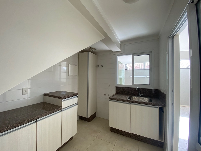 Sobrado Triplex,  3 dormitórios, com suíte, semi mobiliado: 6ª foto da galeria de imagens do imóvel