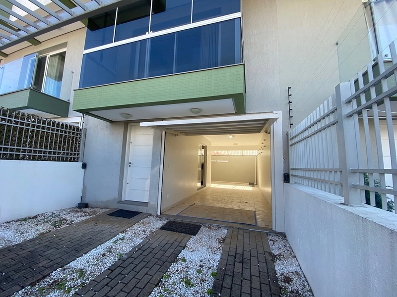 Sobrado Triplex,  3 dormitórios, com suíte, semi mobiliado: 3ª foto da galeria de imagens do imóvel