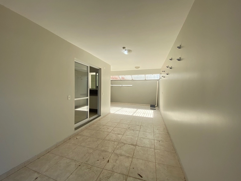 Sobrado Triplex,  3 dormitórios, com suíte, semi mobiliado: 4ª foto da galeria de imagens do imóvel