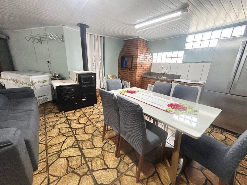 Casa em ótimo estado com 4 dormitório sendo 1 suíte.: 6ª foto da galeria de imagens do imóvel