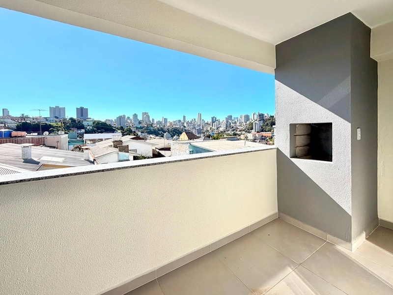 Sol o Dia Todo: Apartamento com Sacada e Churrasqueira: 1ª foto da galeria de imagens do imóvel