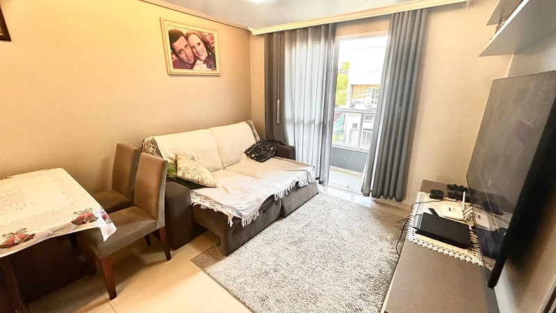 Sobrado triplex com entrada individual - semi mobiliado no bairro Bela Vista: 2ª foto da galeria de imagens do imóvel