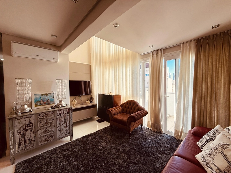 Apartamento Duplex com 2 Dormitórios no Exposição: 2ª foto da galeria de imagens do imóvel