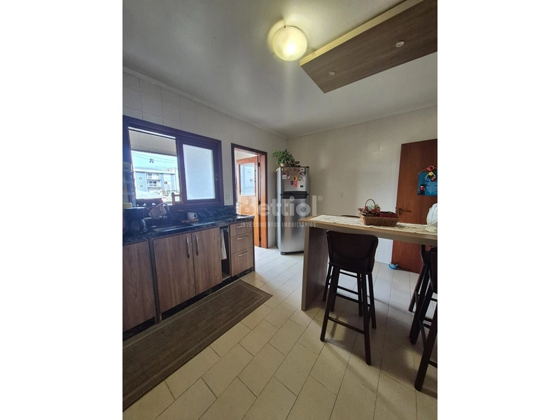 Apartamento com sacada ampla na Sala e outra na suíte. Com Churrasqueira e localização privilegiada.: 7ª foto da galeria de imagens do imóvel